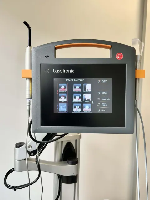 Laser stomatologiczny Lasotronix w PP Dent
